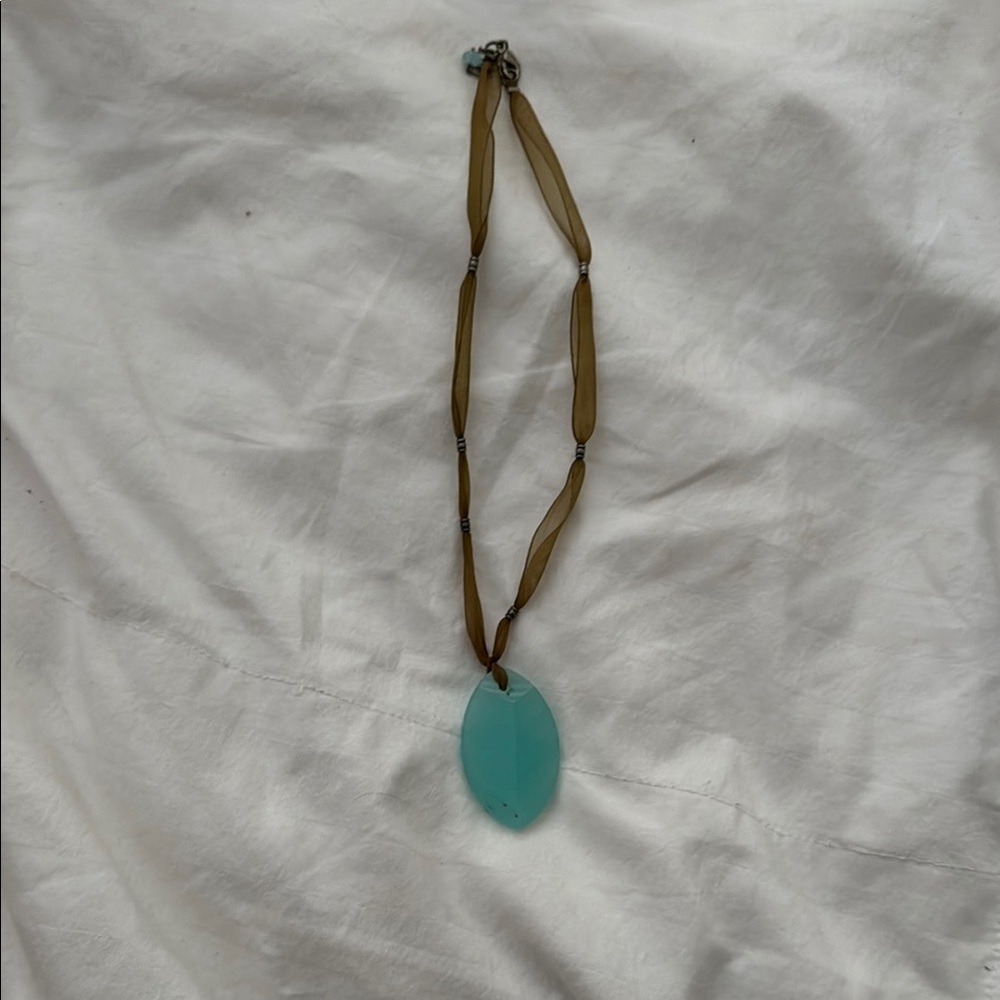 Elegant Blue and Brown Pendant Necklace